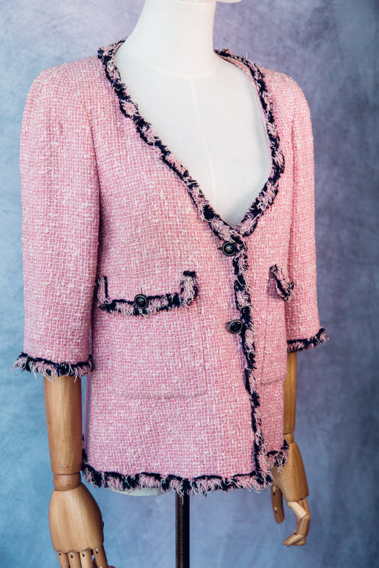 Vintage Chanel Pink Tweed Blazer small CJ002