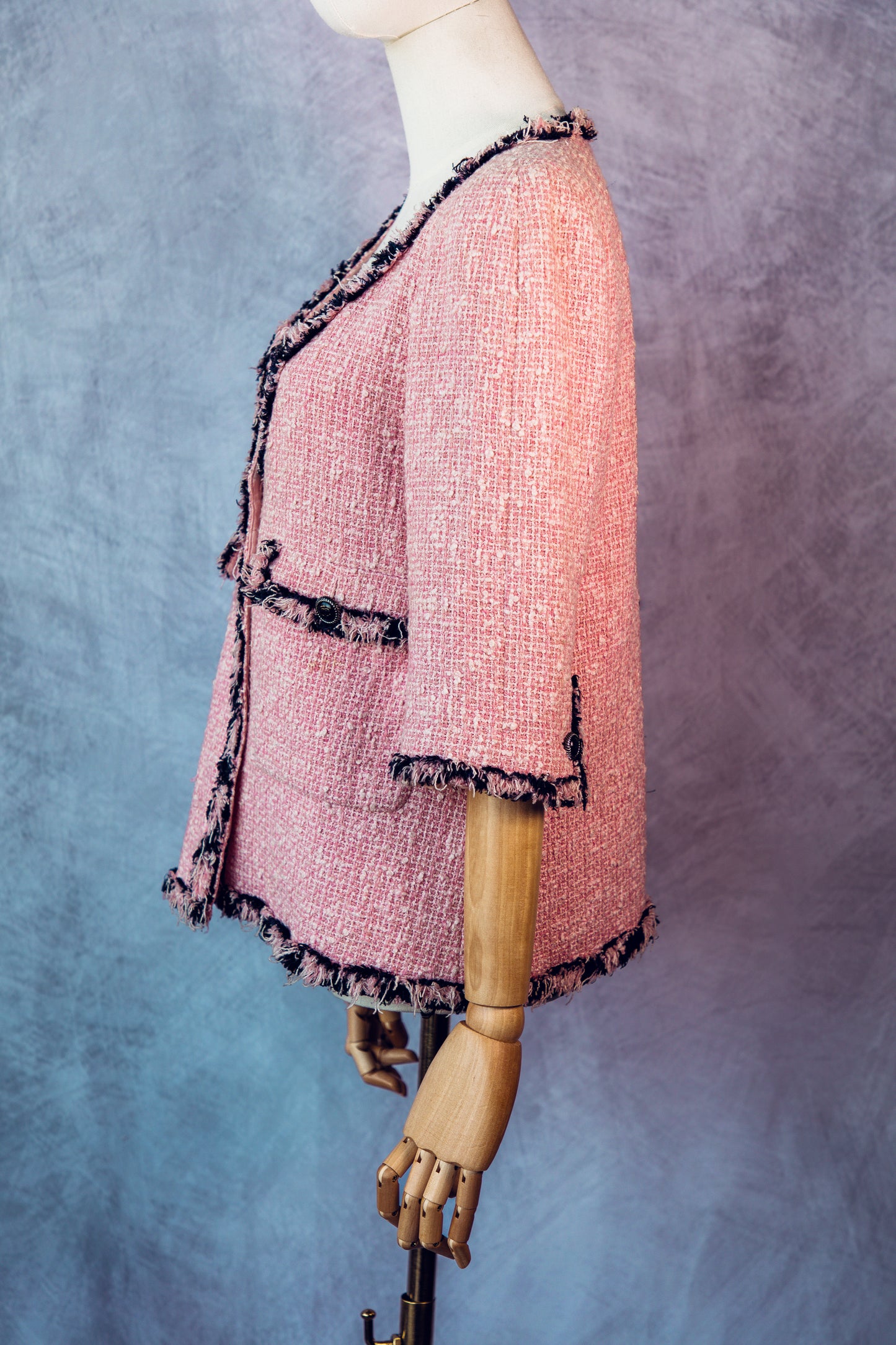 Vintage Chanel Pink Tweed Blazer small CJ002