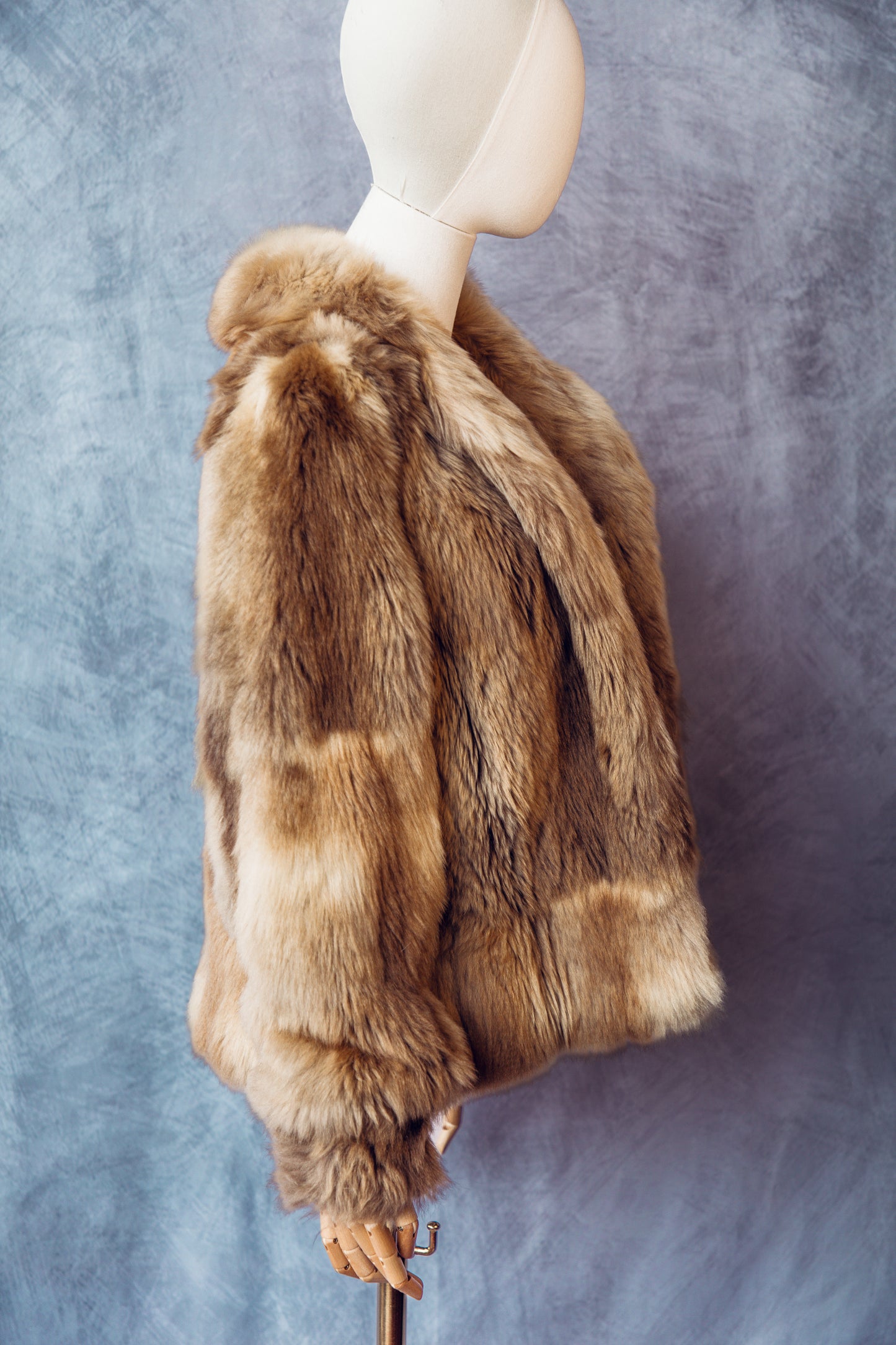 Vintage Fur Honey Blond Short-FC056