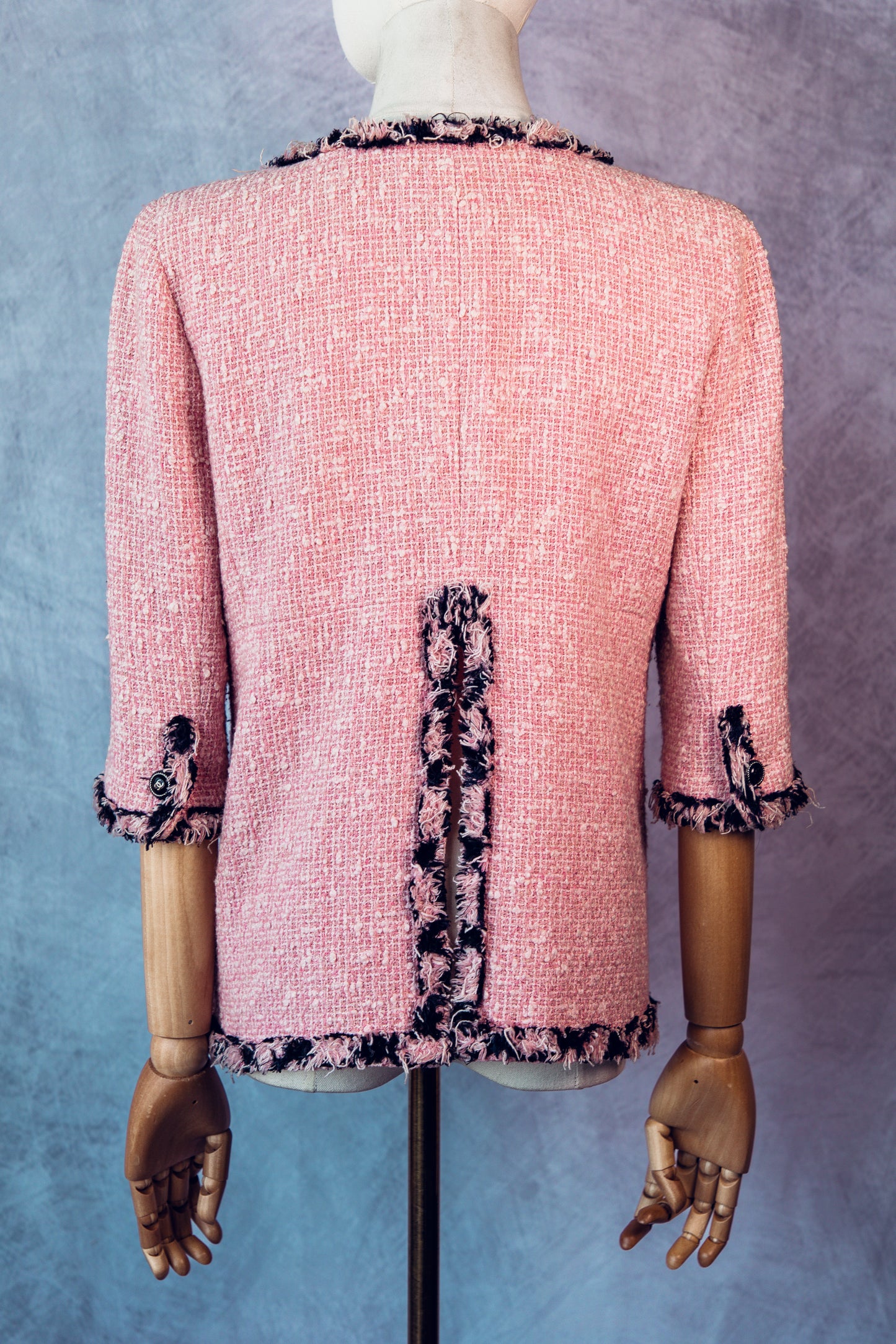 Vintage Chanel Pink Tweed Blazer small CJ002