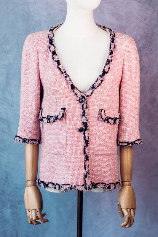 Vintage Chanel Pink Tweed Blazer small CJ002