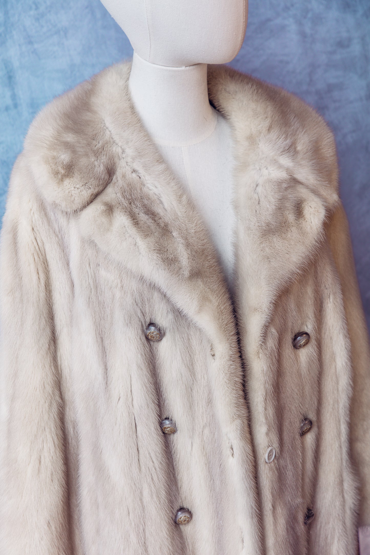 Vintage Fur Mink Honey Blonde Mid-Length Medium/Large - FC069