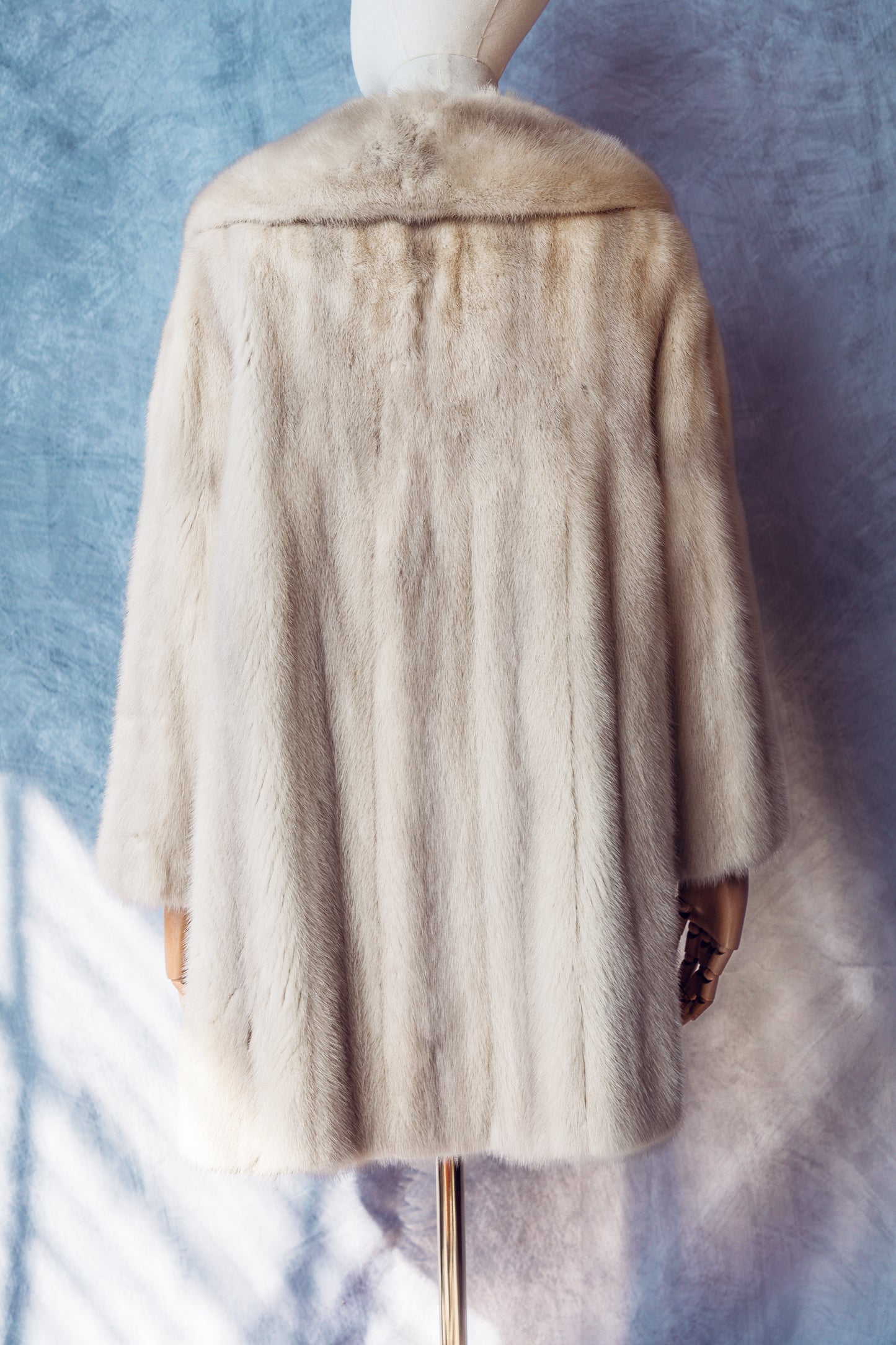 Vintage Fur Mink Honey Blonde Mid-Length Medium/Large - FC069